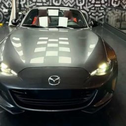 
										سيارة Mazda MX-5 موديل 2021 full									