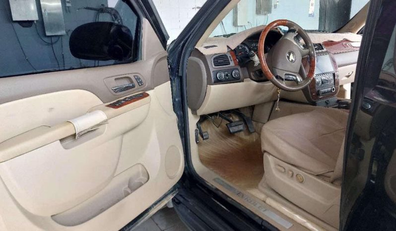 
								سيارة Chevrolet Tahoe موديل 2010 بالرياض full									