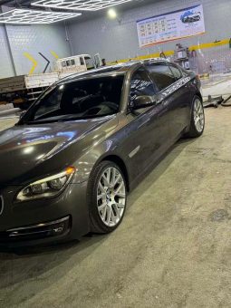 
										BMW 7 Series سنة 2015 full									