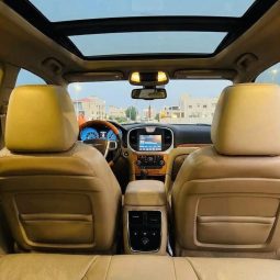 
										سيارة Chrysler 300C موديل 2013 full									
