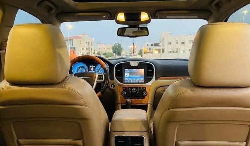 
								سيارة Chrysler 300C موديل 2013 full									