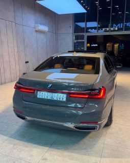 
										سيارة BMW 730 الفئة السابعة موديل 2022 full									