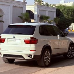 
										سيارة BMW X5 موديل 2013 بالرياض full									