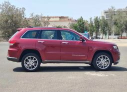 
										 سيارة Jeep Grand Cherokee بجدة full									