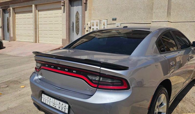 
								سيارة Dodge Charger SXT 2018 full									