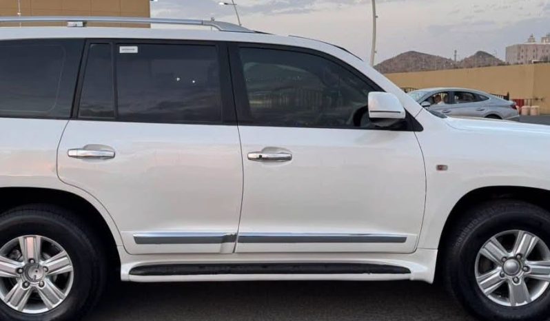 
								سيارة Toyota Land Cruiser بالطائف full									