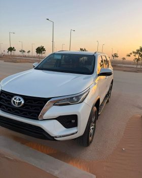 Toyota Fortuner VX1 2024