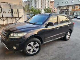 سيارة Hyundai Santa Fe موديل 2012 بالمكه