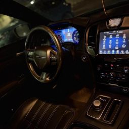 
										سيارة Chrysler 300 بالرياض full									