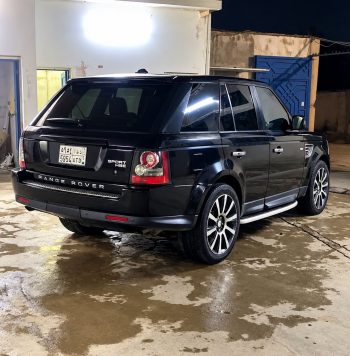 سيارة Range Rover Sport بالرياض