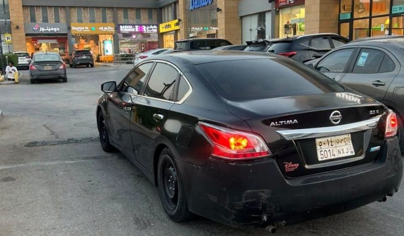
								سيارة Nissan Altima بالرياض full									