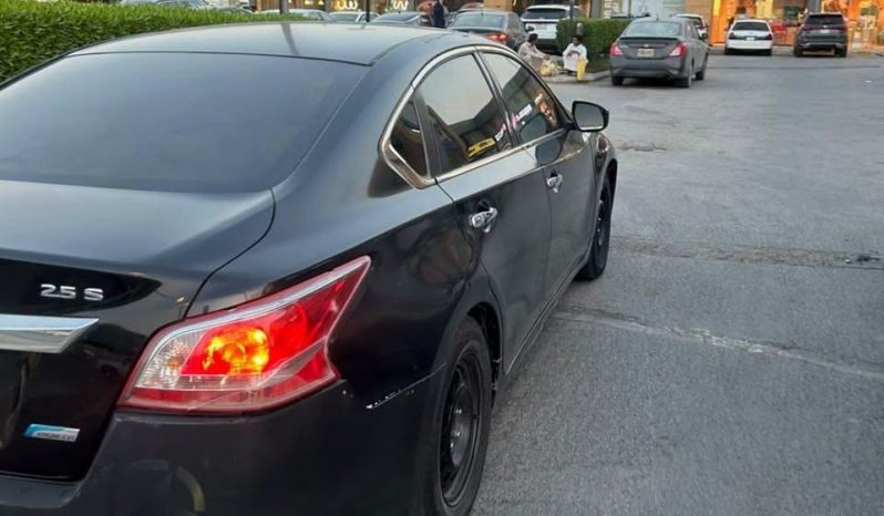 
								سيارة Nissan Altima بالرياض full									