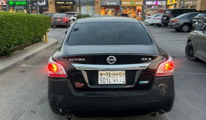 
								سيارة Nissan Altima بالرياض full									