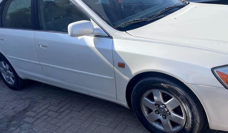 
								سيارة 2000 Toyota Avalon full									