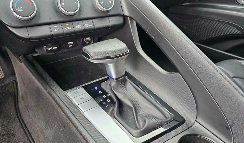 
								سيارة 2022 Hyundai Elantra full									