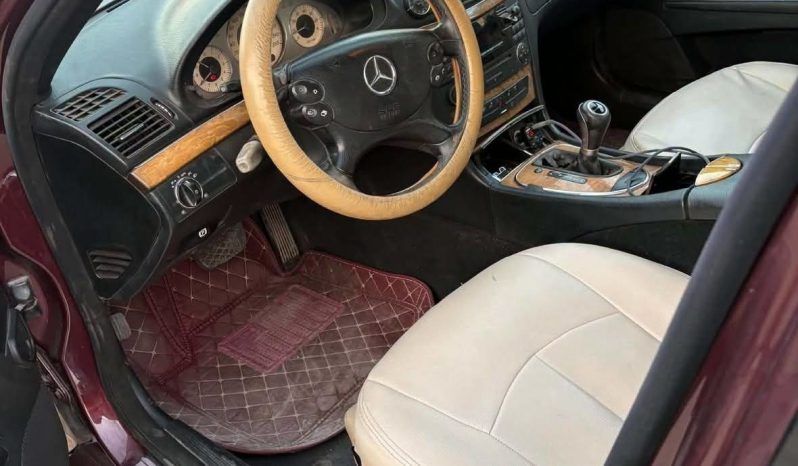 
								سيارة Mercedes E280 2008 بالرياض full									