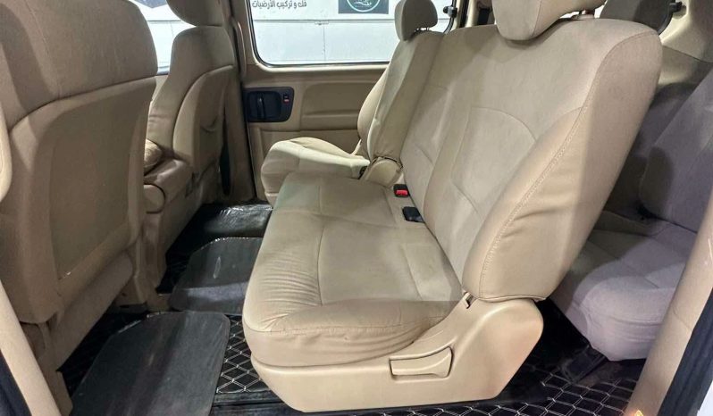سيارة Hyundai H1 بالرياض