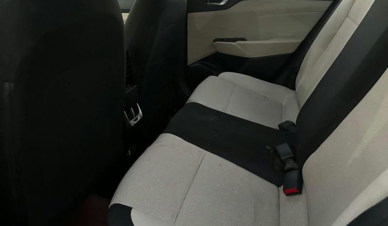 
								سيارة Hyundai Accent موديل 2021 full									