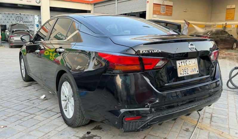 
								سيارة Nissan Altima بالرياض full									