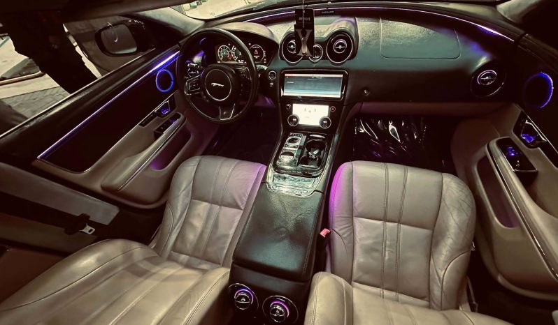 
								سيارة Jaguar XJ  بالرياض full									