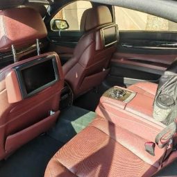 
										سيارة BMW 740Li بالرياض full									