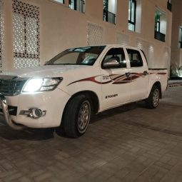 
										سيارة Toyota Hilux 2012 full									